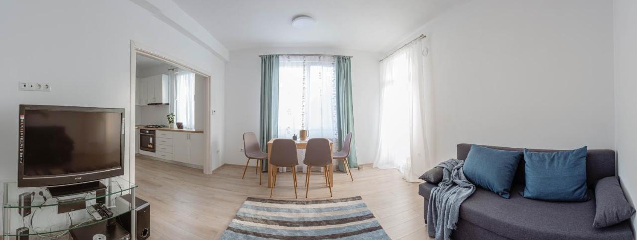 Solomon Apartments Ap 3 Sangeorgiu de Mures Exterior photo
